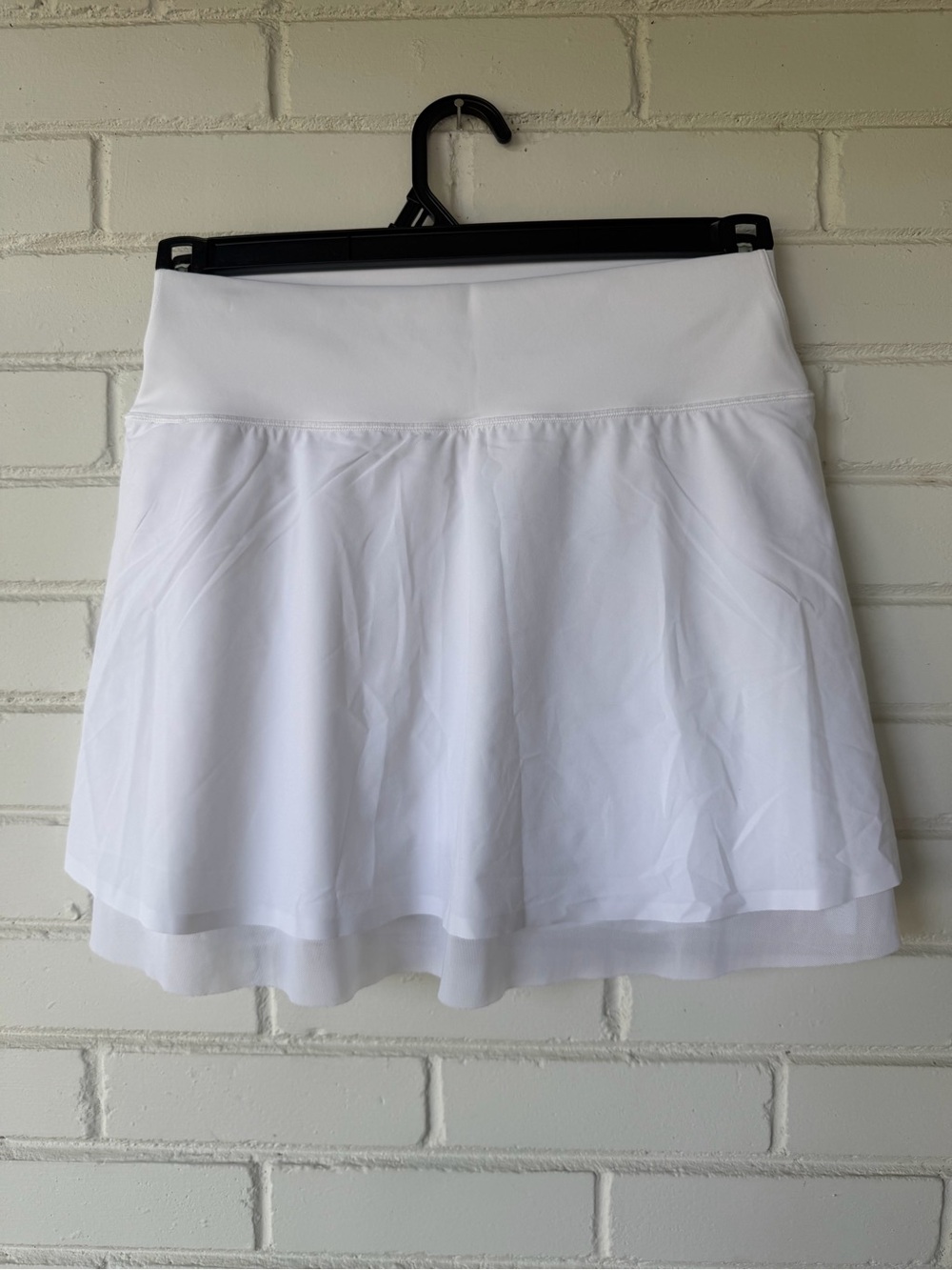 Vuori White High-Rise Athletic Tennis Skort – Size 13.5" Waist